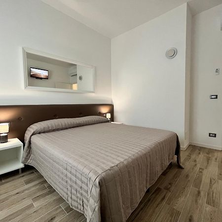 Residenza Al Sogno - On Lake Garda 卡瓦翁贝罗内斯 外观 照片